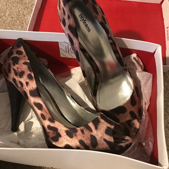 Leopard heels - Picture 2 of 2
